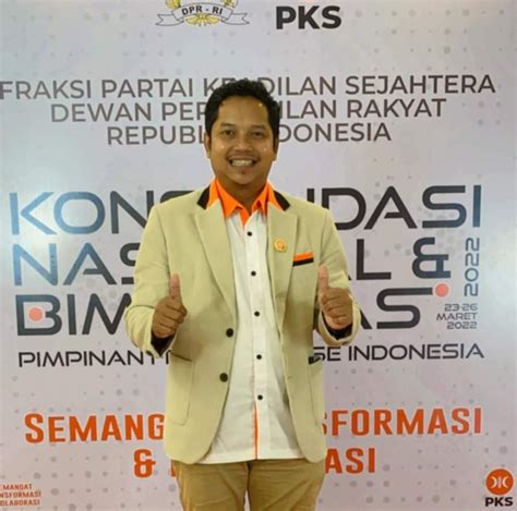 Legislator PKS Ajak Masyarakat Memelihara Lingkungan Berita Sampit