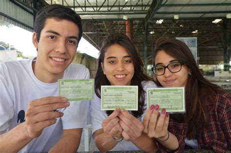 Mais De Mil Jovens Tiraram O Primeiro T Tulo Presencialmente Em Maring