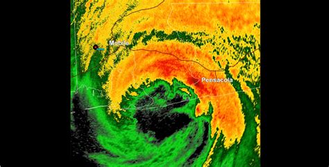 Sally se reduce a tormenta tropical tras tocar tierra como huracán en