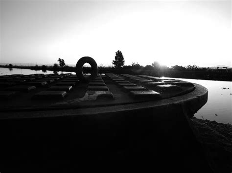 Manhole Perspective Black and White by ascryum on DeviantArt