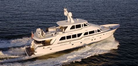 Yacht Splash Rayburn Custom Yachts Charterworld Luxury Superyacht