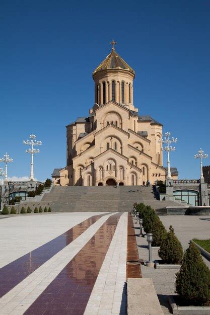 Catedral De La Sant Sima Trinidad De Tbilisi Foto Premium