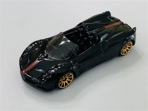 Hot Wheels Pagani Huayra Roadster Dtw