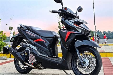 Modifikasi Honda Vario Tampilan Sangar Dibalut Aksen Hitam Elegan