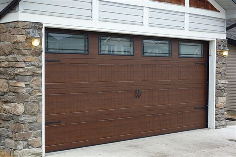 Elite Series Collection | Carriage Garage Doors | The Door House