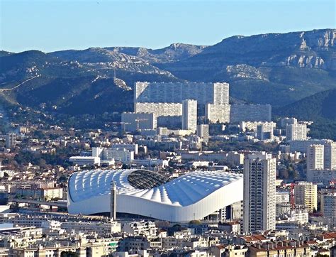 Le Vélodrome : un stade de légende – Soccer Politics / The Politics of ...