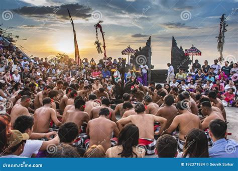 Horizontsonnenuntergang Und Wolke Uluwatu Von Bali Indonesien Am 22