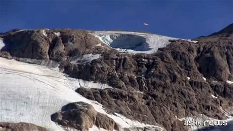 Crollo Sulla Marmolada Riprendono Le Ricerche Dei Dispersi