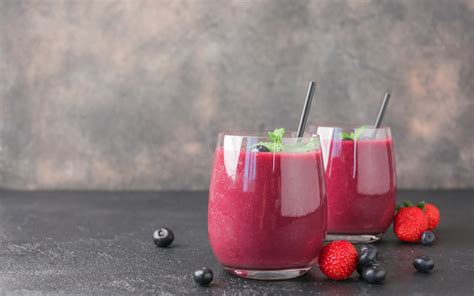 Berry Blast Wheatgrass Smoothie Healthy Smoothie Recipe