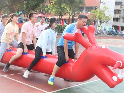 阳光运动，智趣并行 钦州市第一中学举办2021年秋季学期教师趣味运动会 钦州市第一中学 新版网站