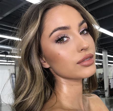 Soft Natural Glam Makeup Look Natural Prom Makeup Natural Makeup Natural Glam Makeup