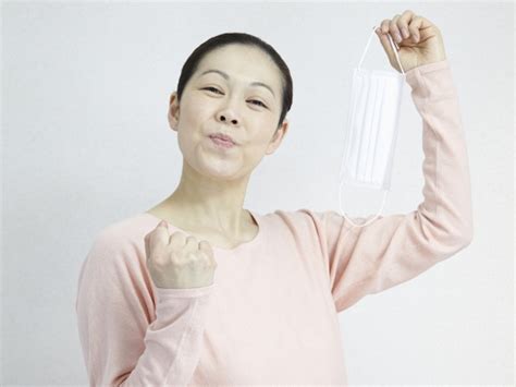 食べ物で花粉症対策！見逃せないプロポリスの効果とは ハルメク美と健康