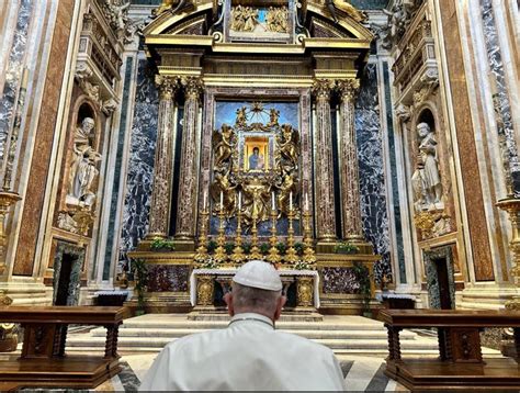 La Veille Des Jmj Le Pape Est All Prier La Basilique Sainte Marie