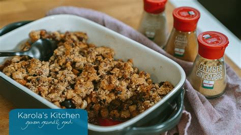 Kruidige Crumble Met Peer En Bessen Karola S Kitchen Youtube