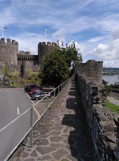 Conwy Town Wall Habiloid Cc By Sa Geograph Britain And Ireland