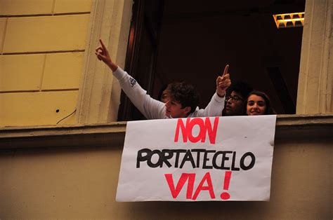 Studenti Dell Albe Steiner Balbis Protestano Contro La Chiusura Della