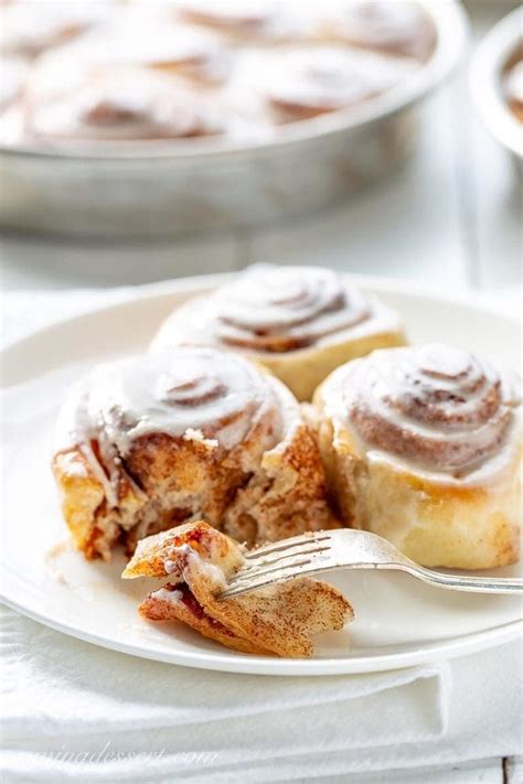 Pioneer Womans Cinnamon Rolls With Maple Frosting This Delicious Recipe Makes A Bunch Of Soft