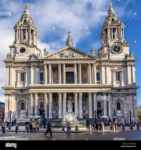 St Pauls Cathedral Hi Res Stock Photography And Images Alamy