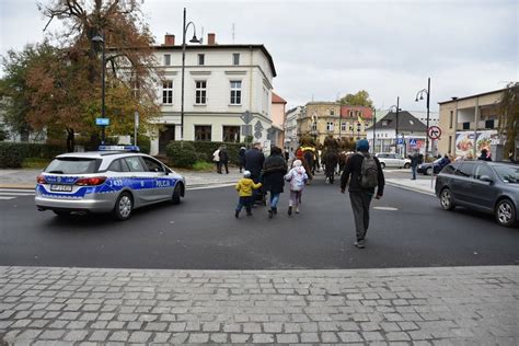 U Ani Przemierzyli Ulice Starego Miasta Za Nami Uroczysta Defilada I