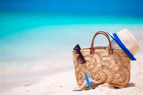 10 Tips For Packing The Perfect Beach Bag