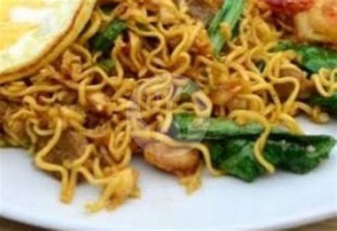 7 Rumah Makan Mie Goreng Telur Mata Sapi Terlezat Di Bali