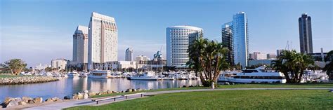 Marina Park and San Diego Skyline - Walls 360