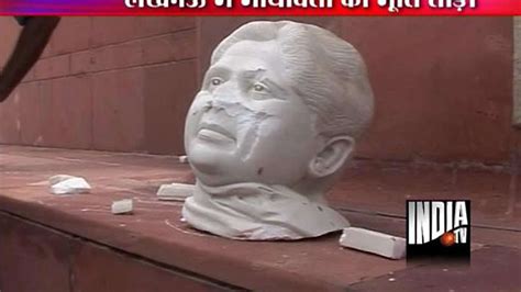 Mayawati statue replaced within 12 hours in Lucknow, violence in ...