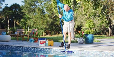 Pool Cleaning Maintenance