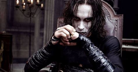 Brandon Lee's The Crow Costume Brings in $25K at Auction