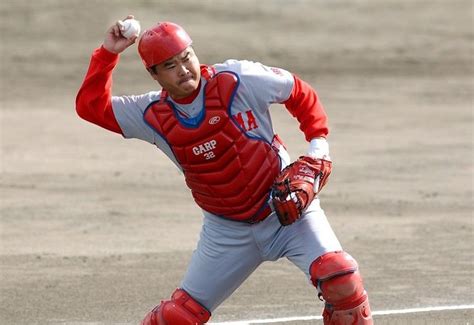 カープ石原慶幸捕手 初ゴールデングラブ賞！引退はまだまだ先？来季も堅守健在か！