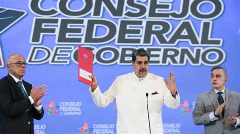 Maduro ordena PDVSA y CVG otorgar licencias de exploración y