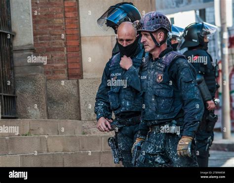 Barcelona Spain 30th Nov 2023 Mossos D Esquadra Police Officers