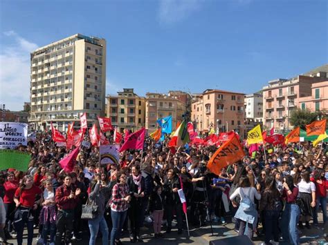 Giornata Per Le Vittime Della Mafia Libera Migliaia In Marcia