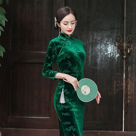 Wholesale Women Velvet Cheongsam Dress Stylish Slim Fit Large Size Long