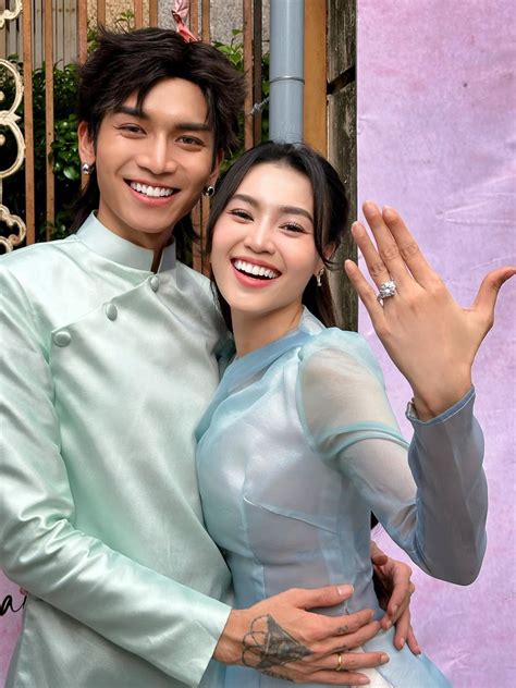 Ninh Dương Lan Ngọc khoe nhẫn khủng trên ngón áp út, nói "đồng ý" với