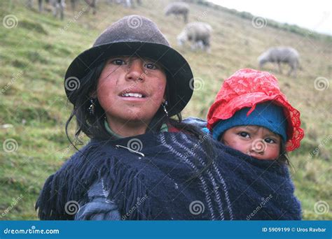 Población De Ecuador Imagen De Archivo Editorial Imagen De Hembra