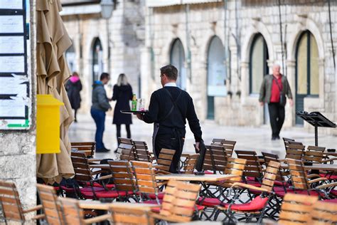 Slobodna Dalmacija Kako Rije Iti Problem Manjka Radne Snage U Turizmu