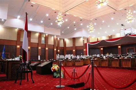 26 Anggota DPRD Maluku Utara Absen Dalam Paripurna Rolling AKD