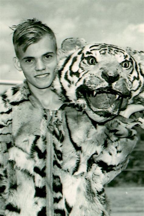 Obie The Tiger Massillon Tiger Swing Band