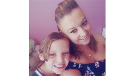 Mum Wears Bikini To Send Positive Body Image Message To Daughter Honey