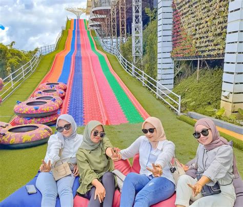 Tempat Wisata Dengan Wahana Rainbow Slide