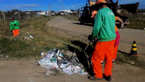 Prefeitura Recolhe Grande Quantidade De Lixo Dom Stico Na Rea Urbana