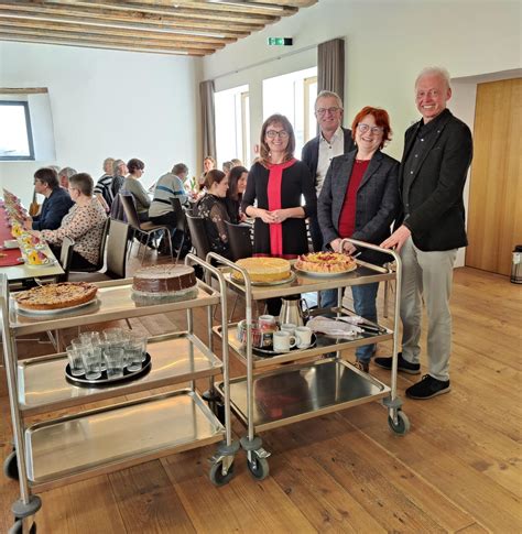 Neumarktaktuell Dank und Torte für alle beim Mittagstisch mit