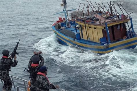 Konflik Tak Berujung Di Laut Zona Ekonomi Eksklusif Indonesia