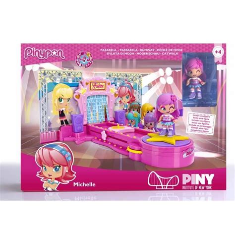 Coffret défilé de mode FAMOSA PINYPON avec 1 figurine rose pour enfant