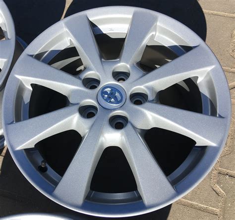 Felgi Aluminiowe Toyota Avensis T T Rav