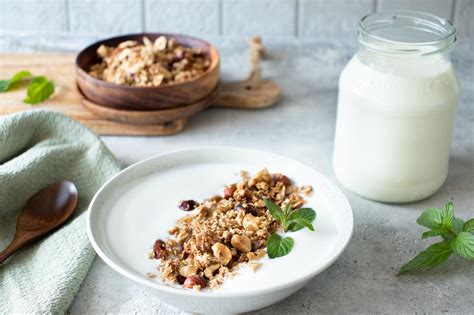 Selbstgemachter Joghurt Mit Granola Stylingkitchen