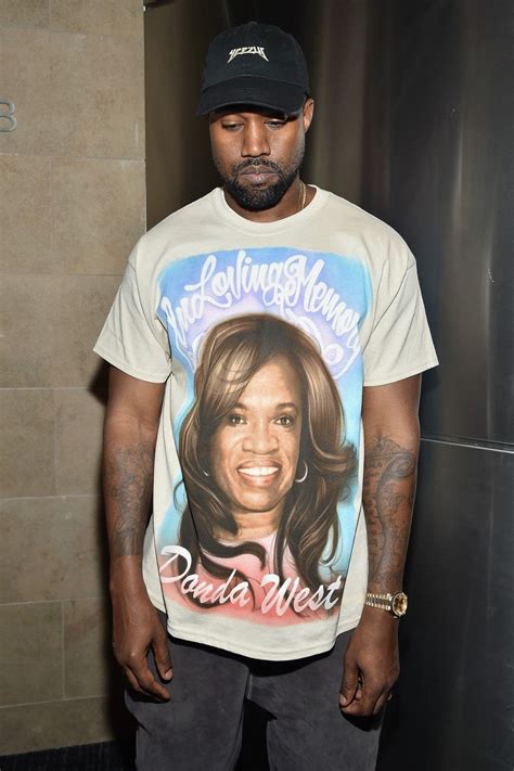 Kanye West Pays Tribute To His Late Mother And Robert Kardashian Sr With Airbrushed T Shirt