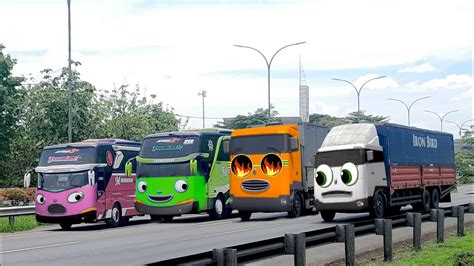 Dijalan Ini Ada Banyak Truk Trailer Besar Truk Oleng Dan Bus Telolet