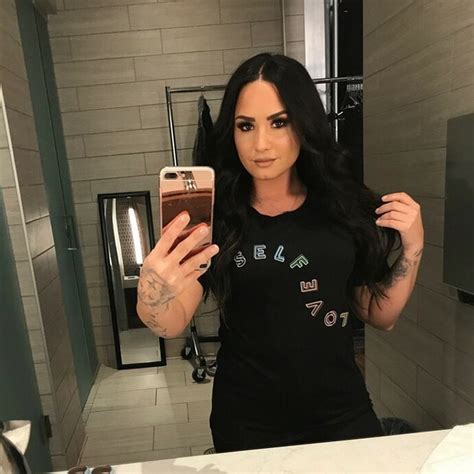 Demi Lovato Celebra Seis Anos De Sobriedade Celebridades Vogue